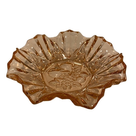 Pink depression glass ruffled edge bowl Indiana Glass Co. Pioneer Pattern - Picture 4 of 6